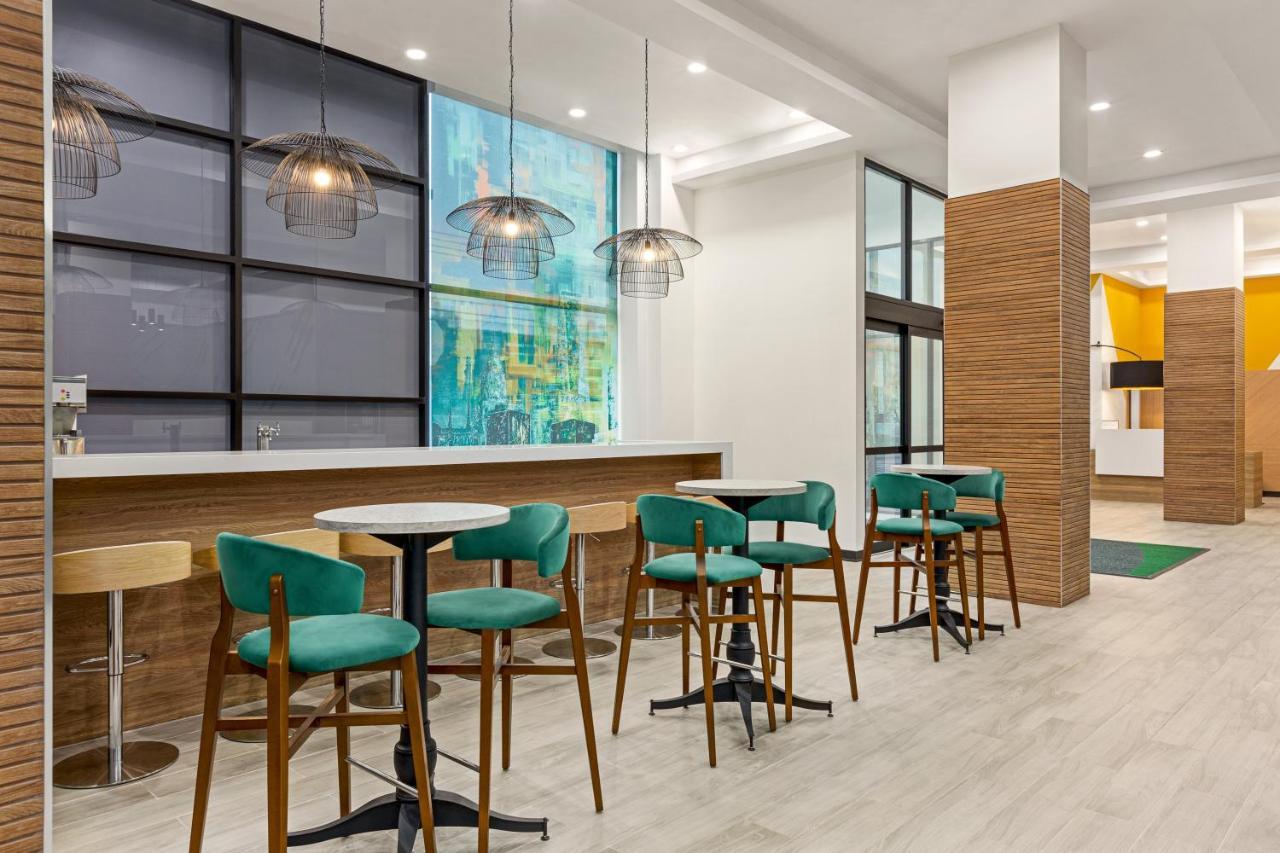 Holiday Inn Lic - Laguardia West, An Ihg Hotel New York Dış mekan fotoğraf