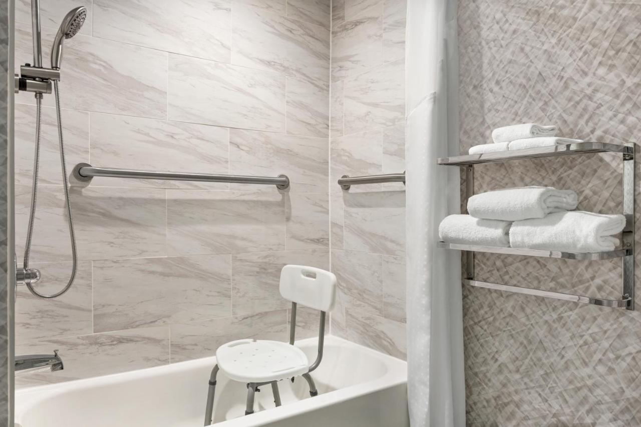 Holiday Inn Lic - Laguardia West, An Ihg Hotel New York Dış mekan fotoğraf